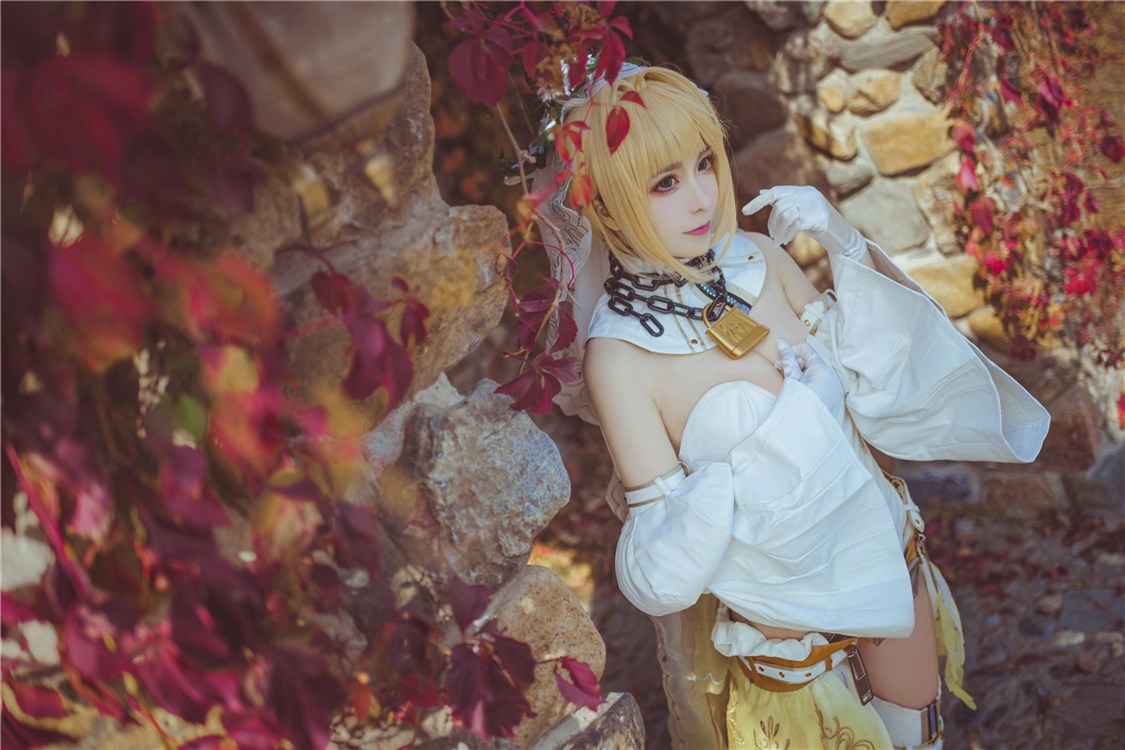 超棒的大长腿cos