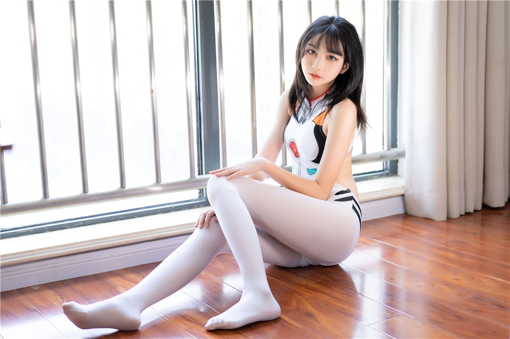 大长腿的死库水姐姐