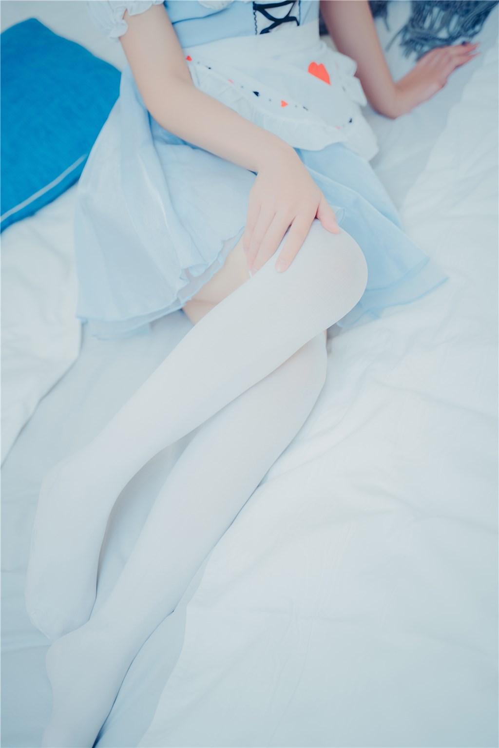 蓝色女仆