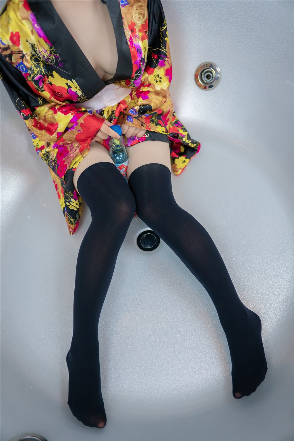 浴缸里的和服