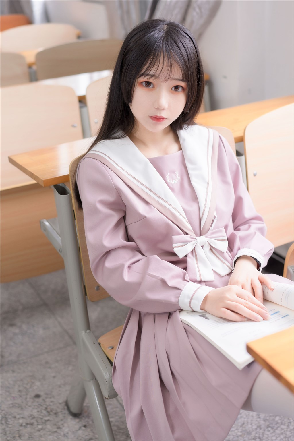 粉色JK小姐姐