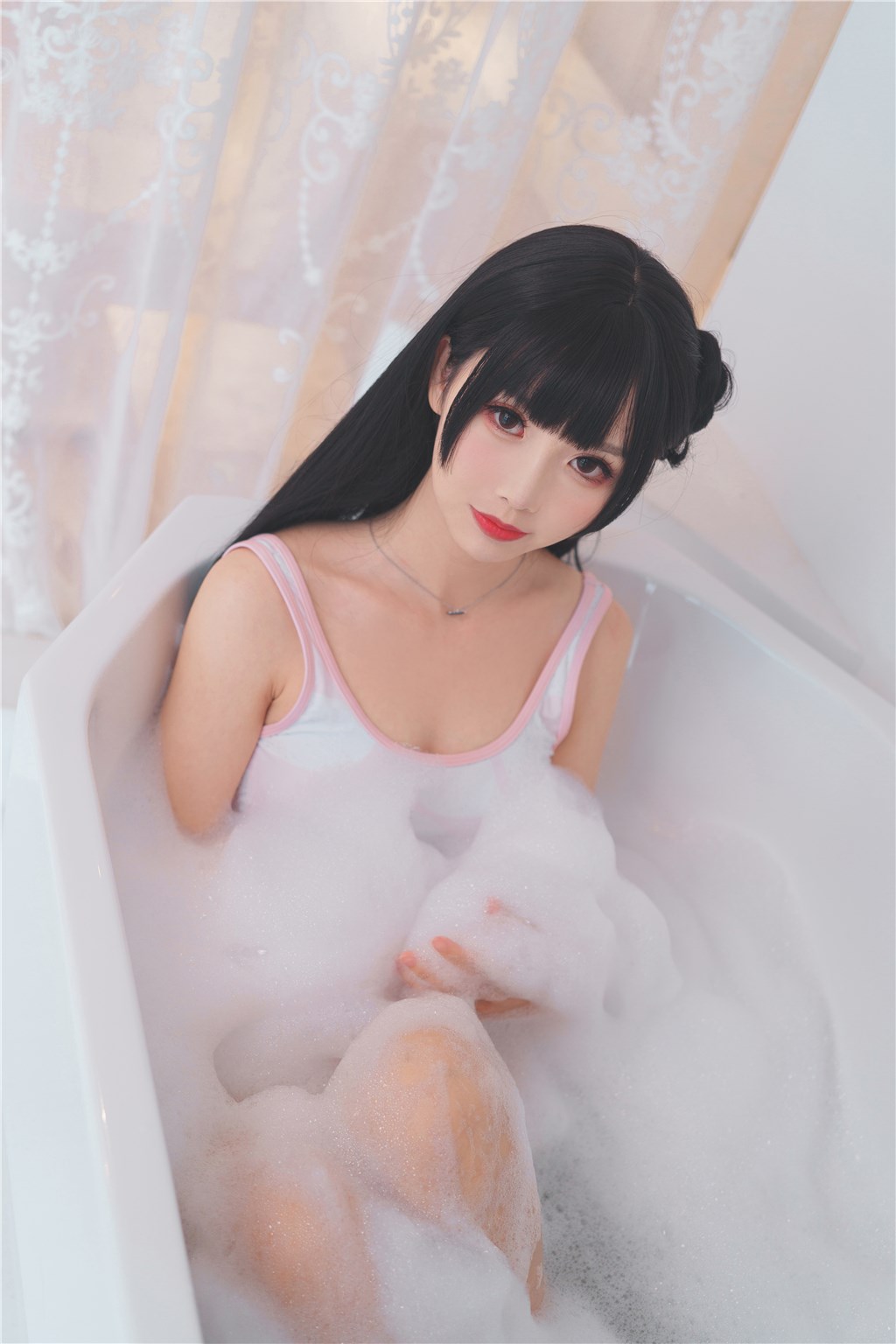 浴缸泡泡