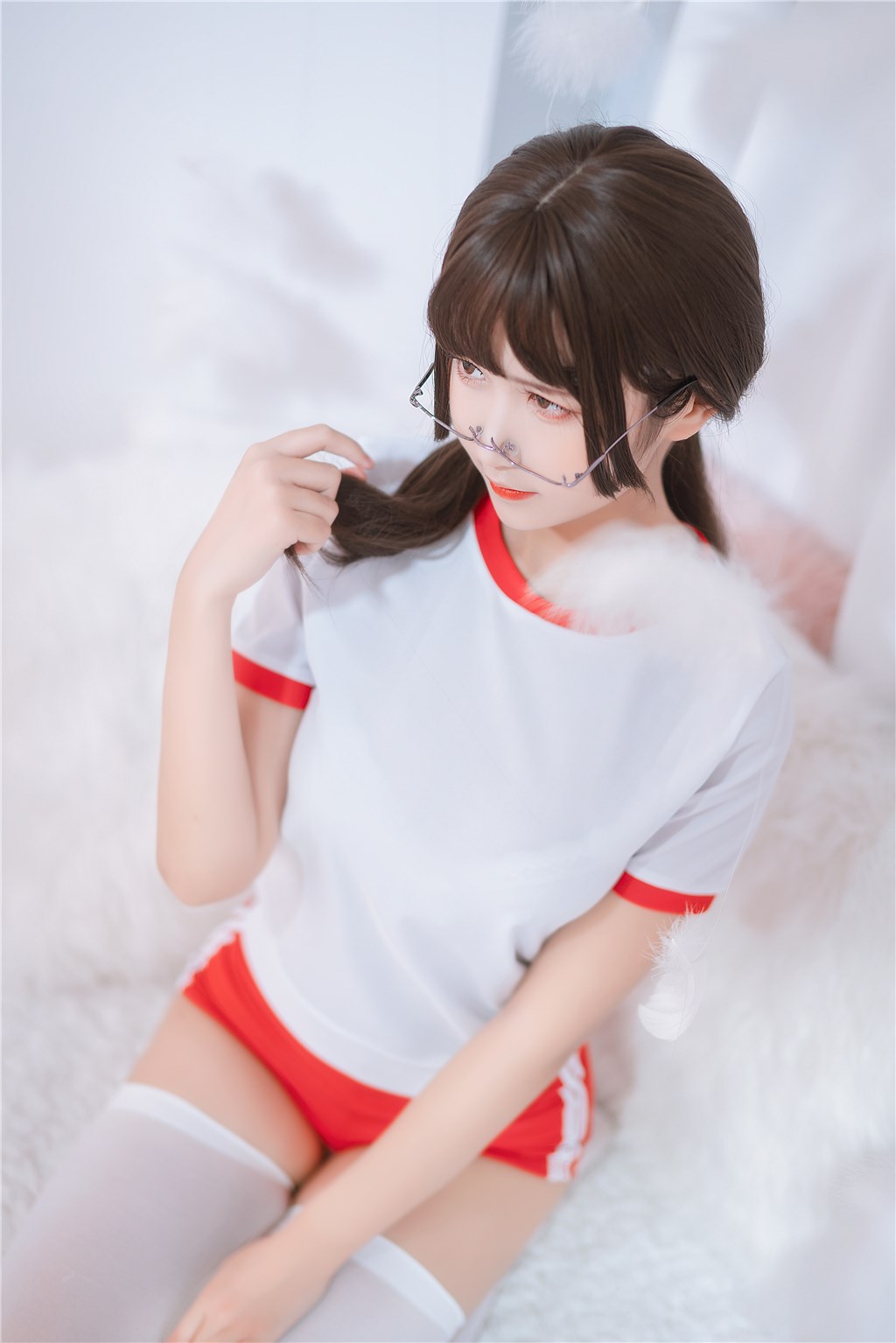 红色体操服