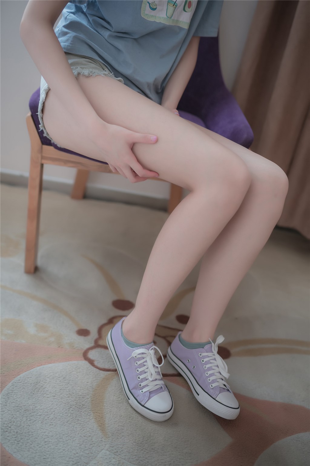 妹妹的果腿