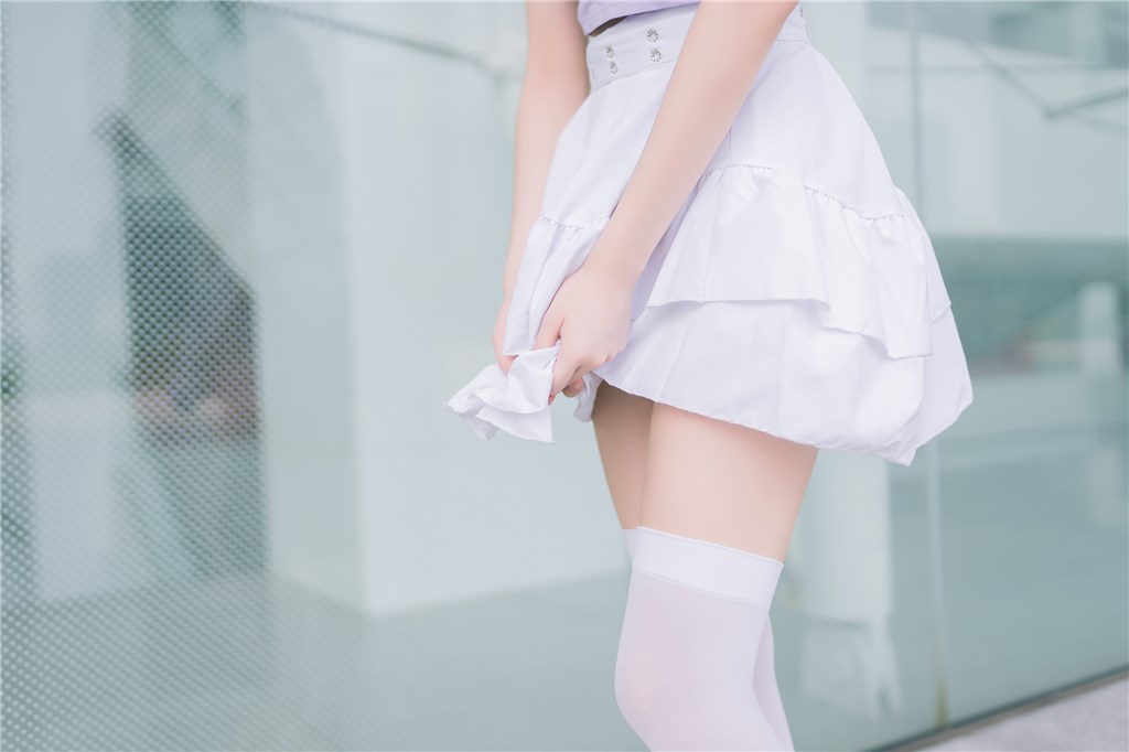 白裙白丝