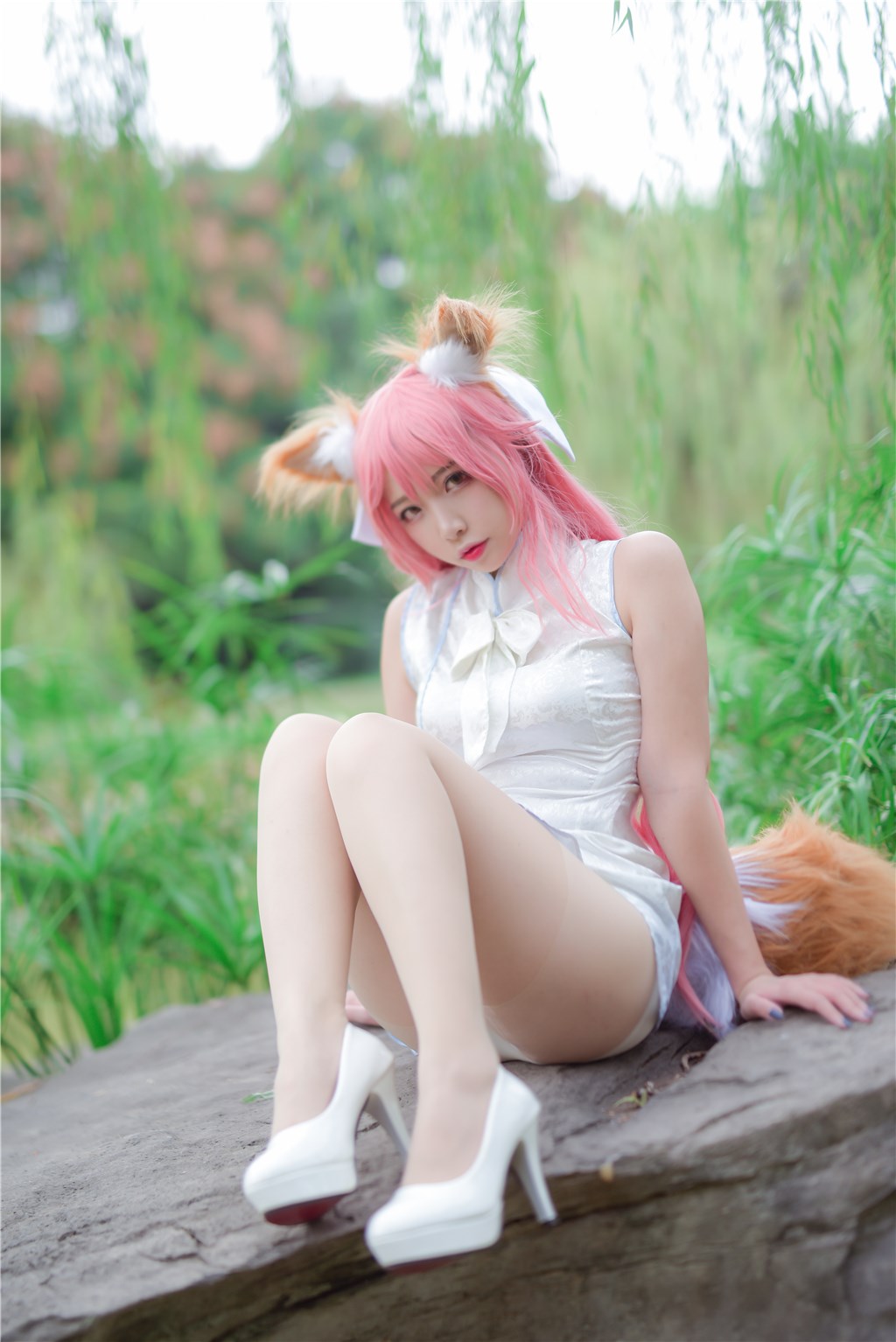 玉藻前白旗袍