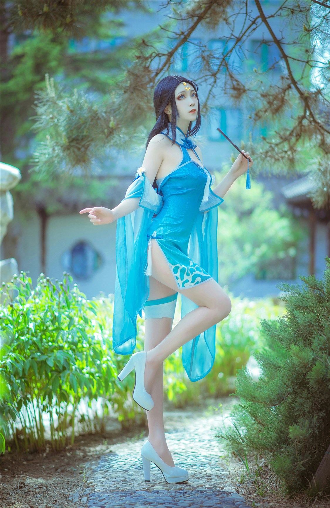 超棒的大长腿cos