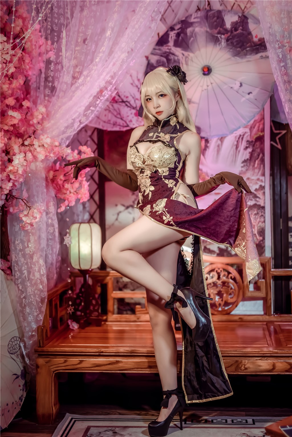 旗袍金莲和李瓶儿