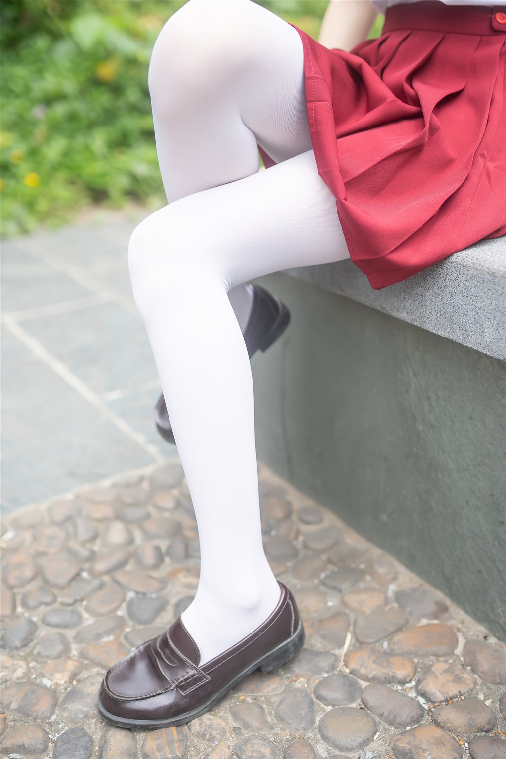 萝莉的红裙