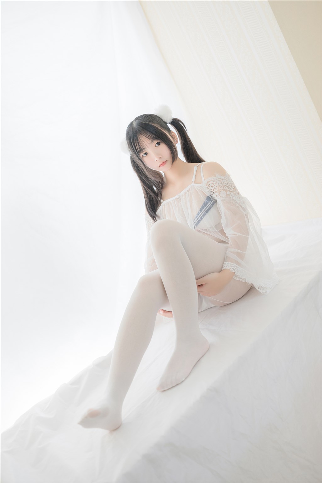 单眼皮的小妹妹