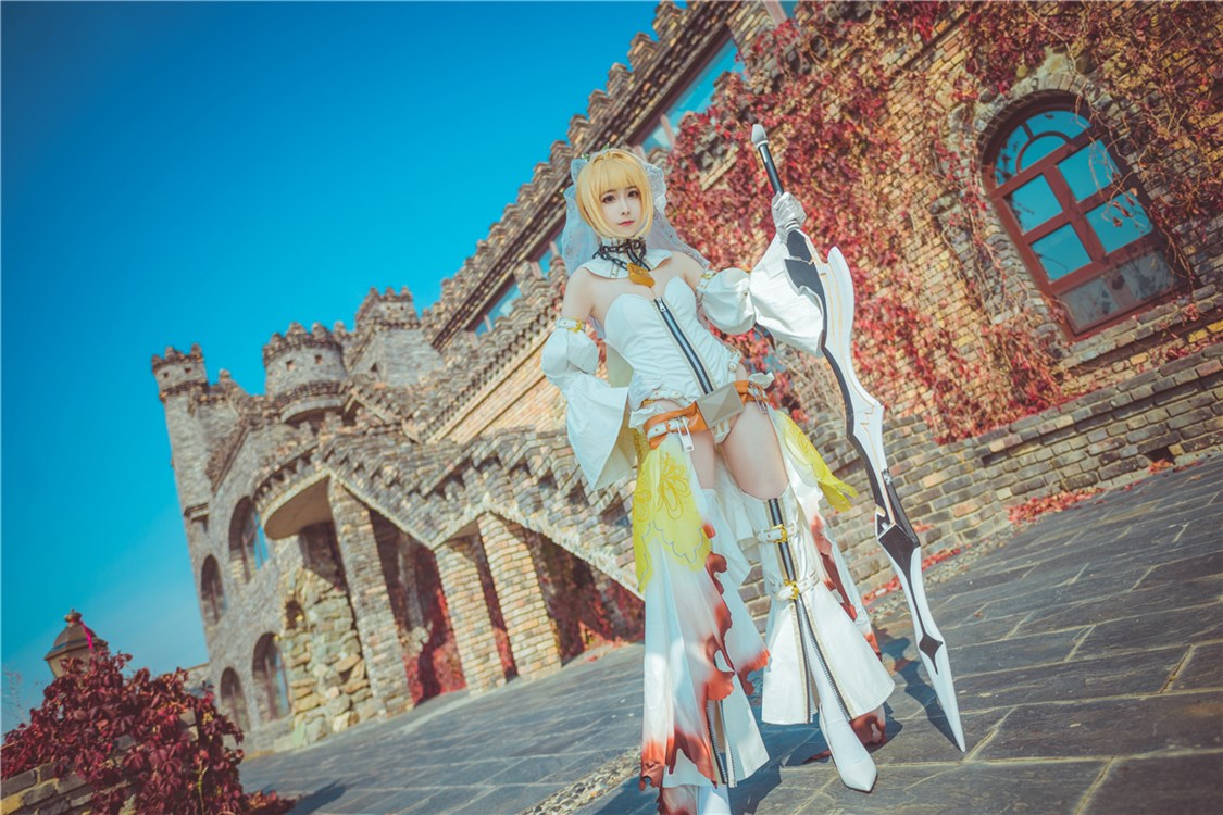 超棒的大长腿cos