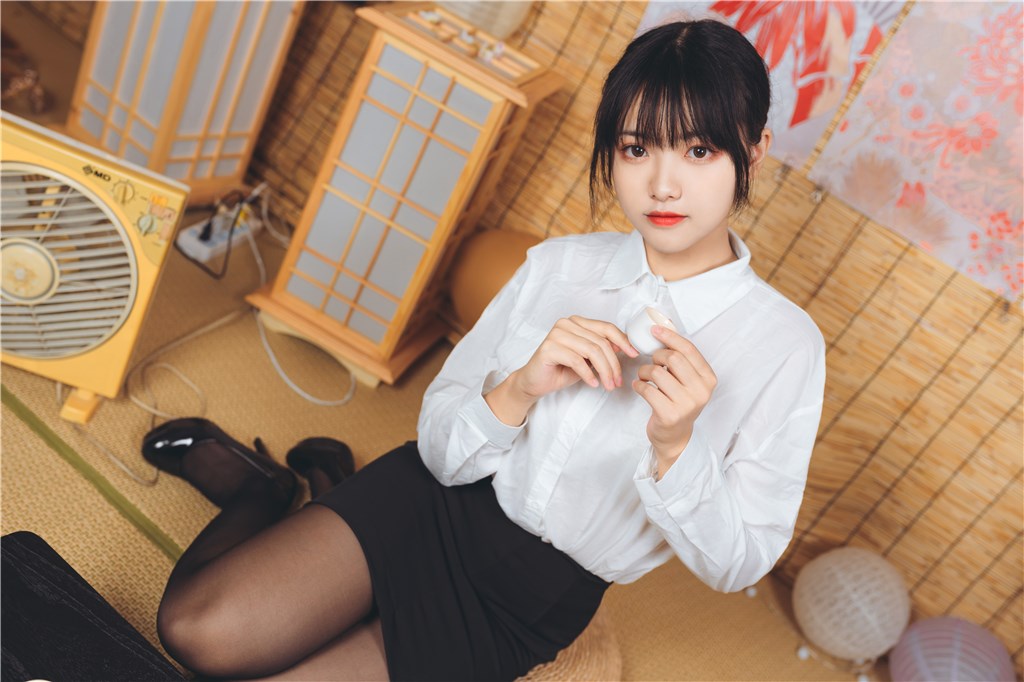 vol.53-制服OL