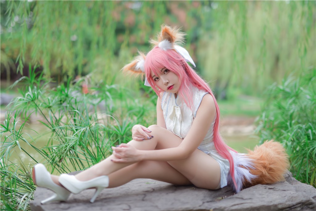 玉藻前白旗袍