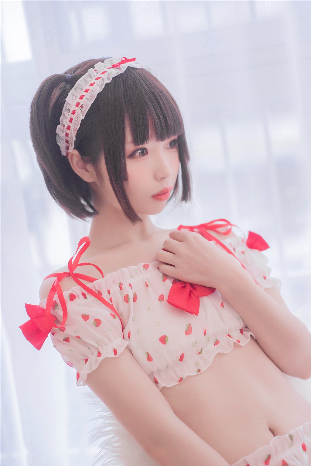 草莓与恶魔女孩