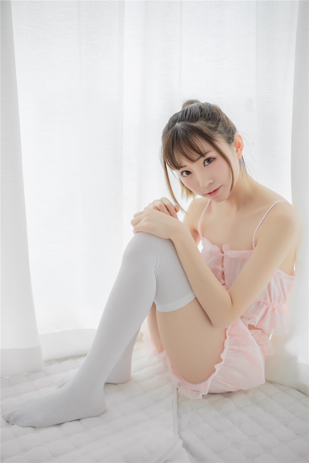 粉色单马尾