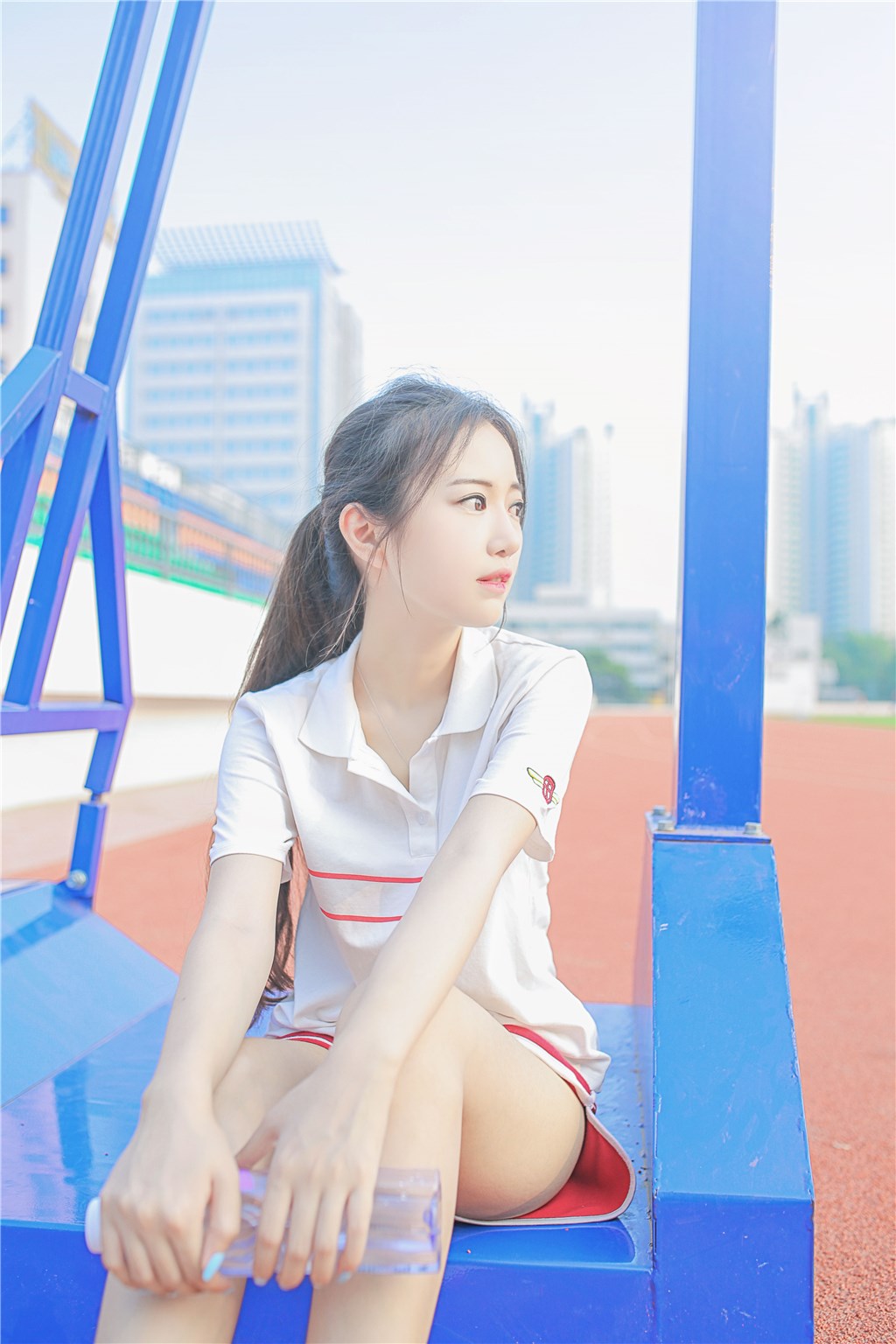 去操场上来一场偶遇吧