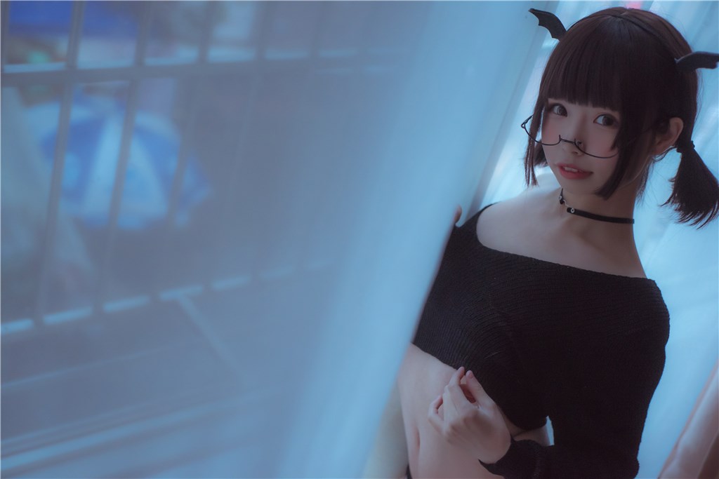 草莓与恶魔女孩