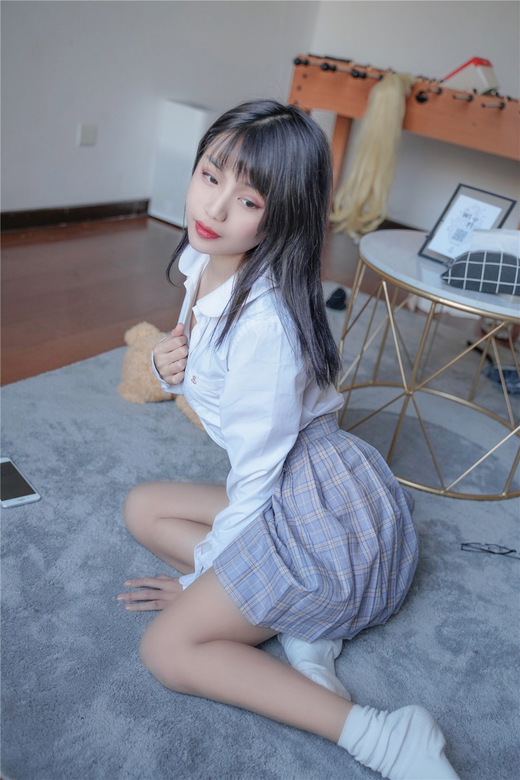 果腿制服裙