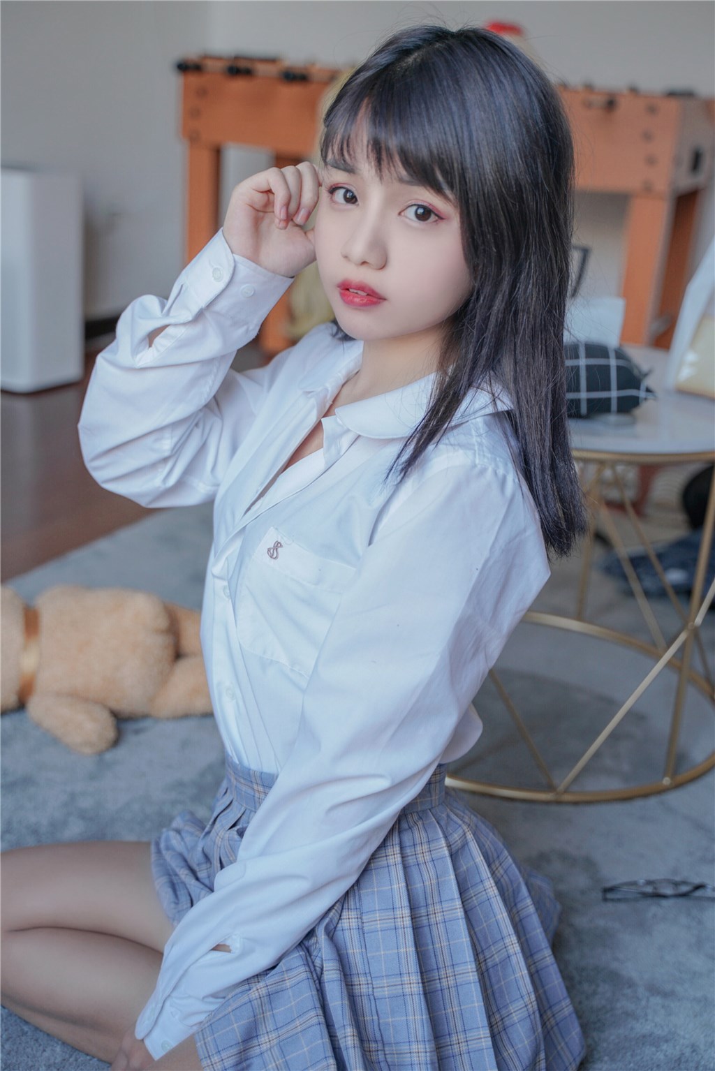 果腿制服裙