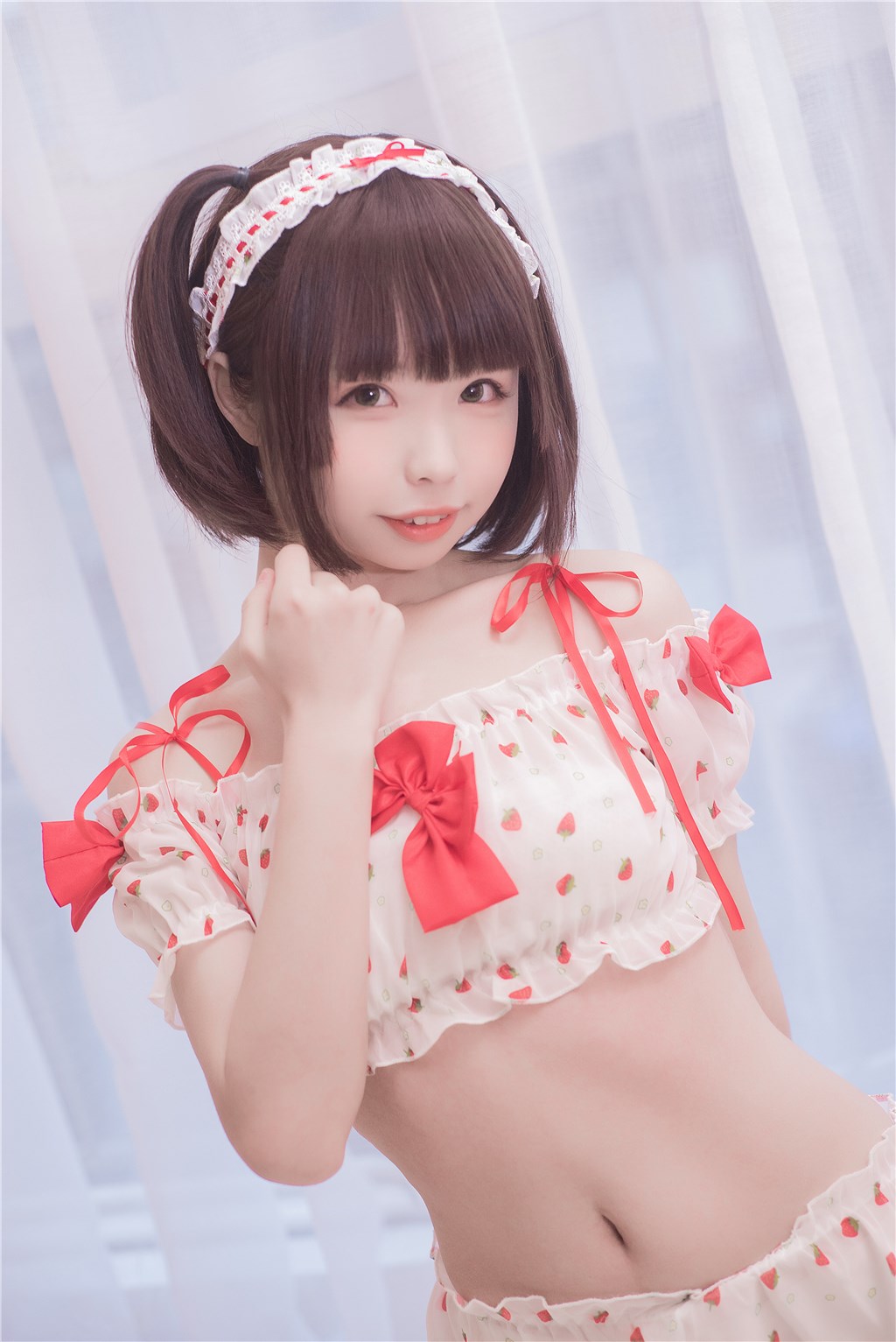 草莓与恶魔女孩