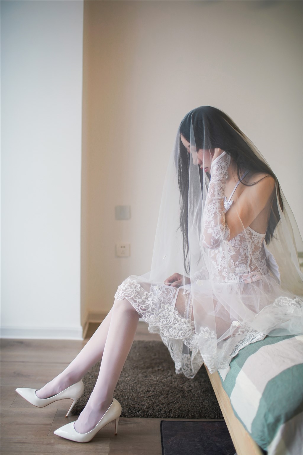 婚纱白丝