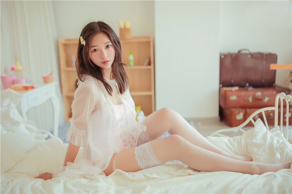 睡衣少女