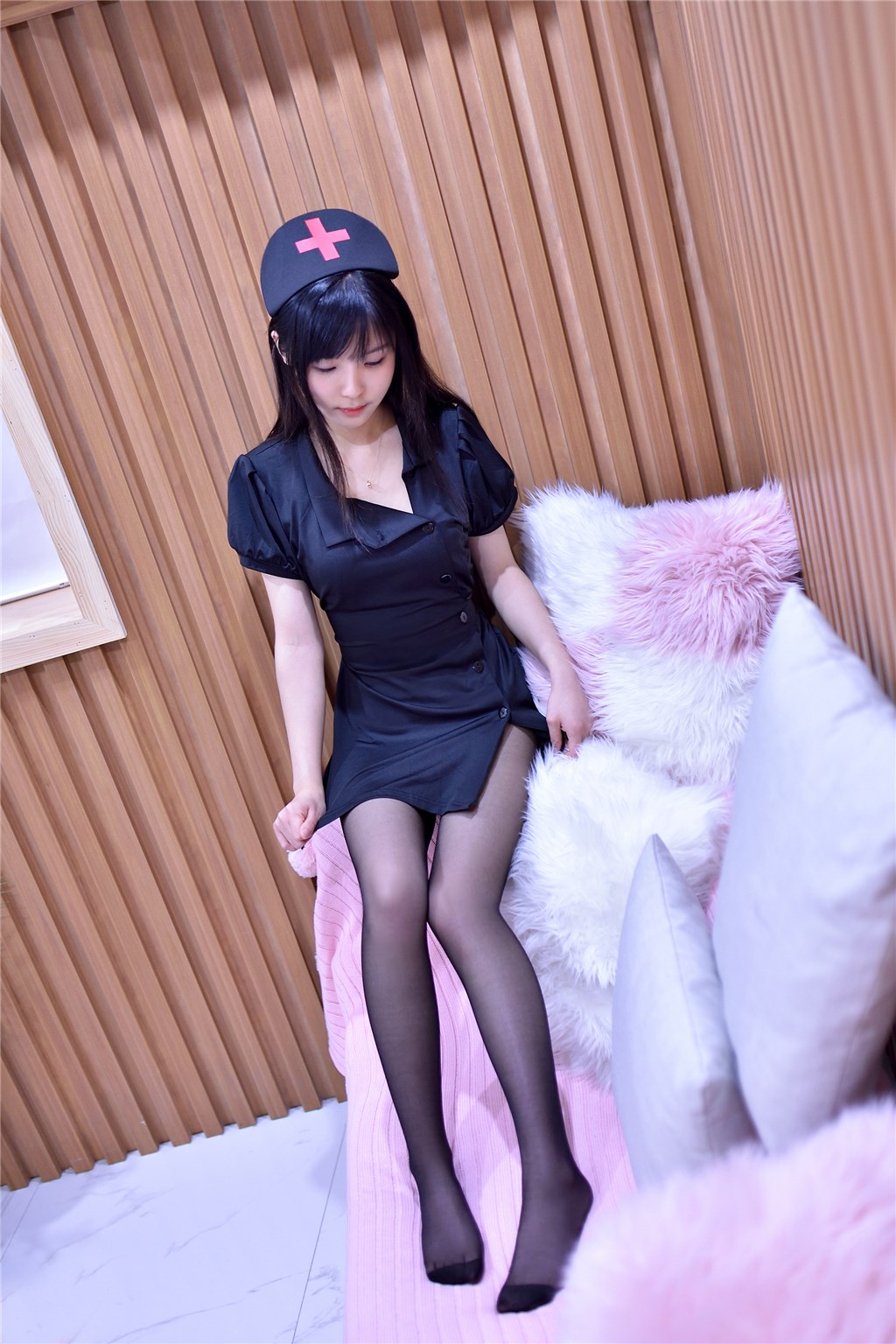 俏皮制服