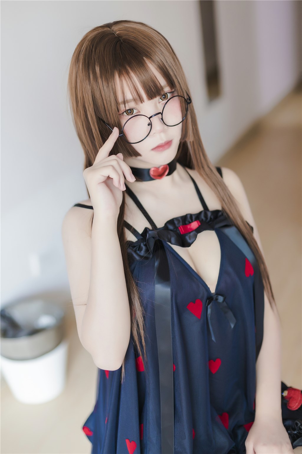 黑色睡衣