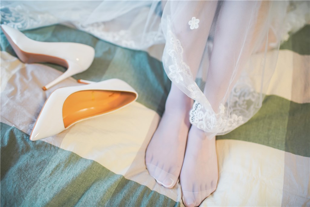 婚纱白丝