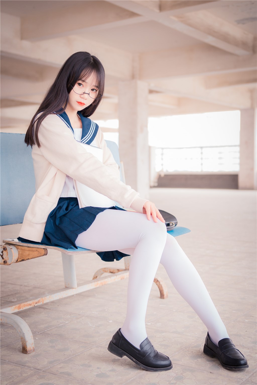 白丝眼镜娘 福利兔快跟福利兔许个愿吧（*^^*）