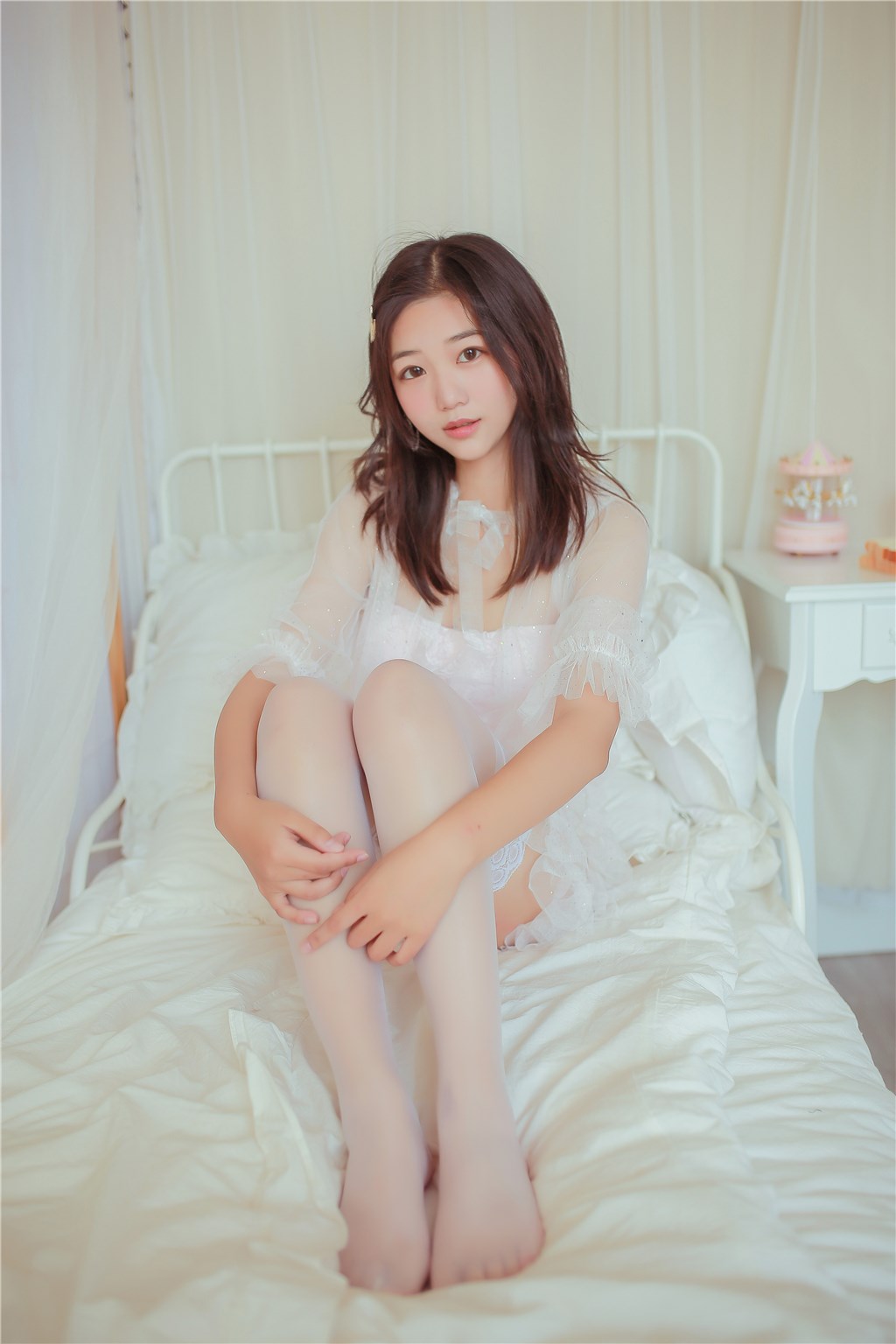 睡衣少女