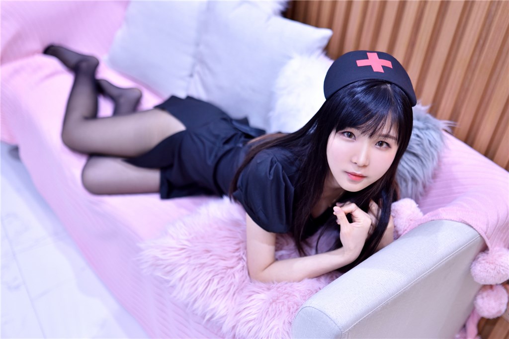 俏皮制服