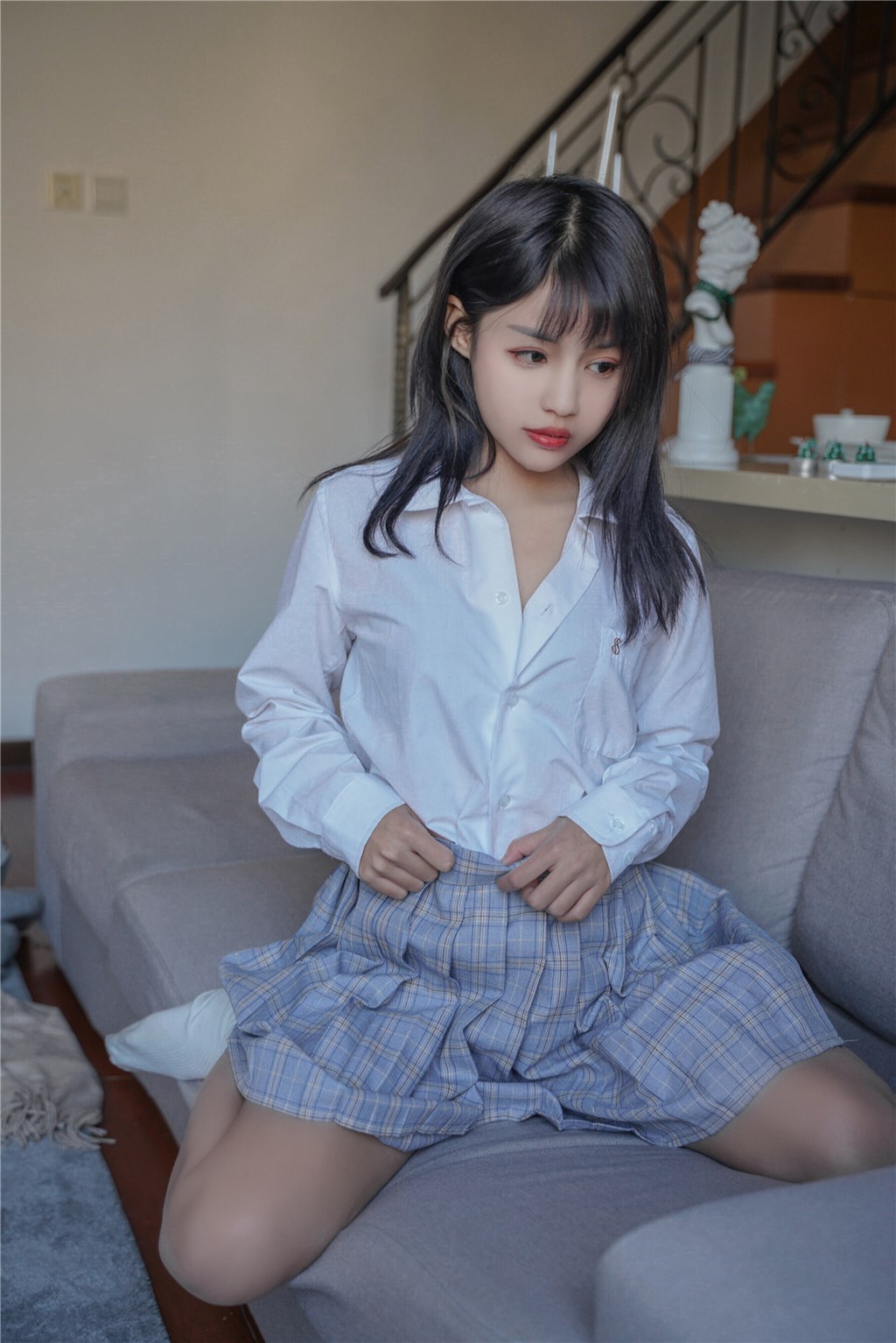 果腿制服裙