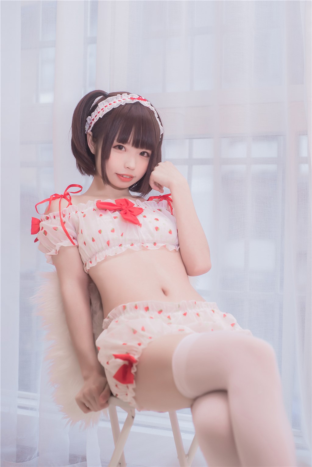 草莓与恶魔女孩