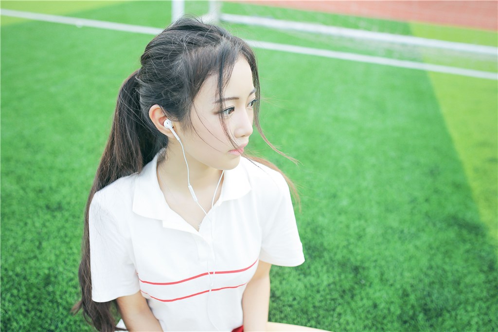 去操场上来一场偶遇吧