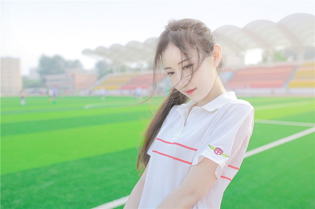 去操场上来一场偶遇吧